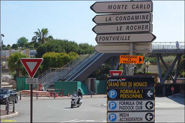 Jika bagi kebanyakan pasukan perlumbaan "rumah sendiri" diadakan di Silverstone, maka bagi ramai pelumba, perlumbaan yang benar-benar terasa seperti di rumah sendiri ialah Grand Prix Monaco.